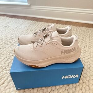 Hoka Women’s Transport Eggnog
